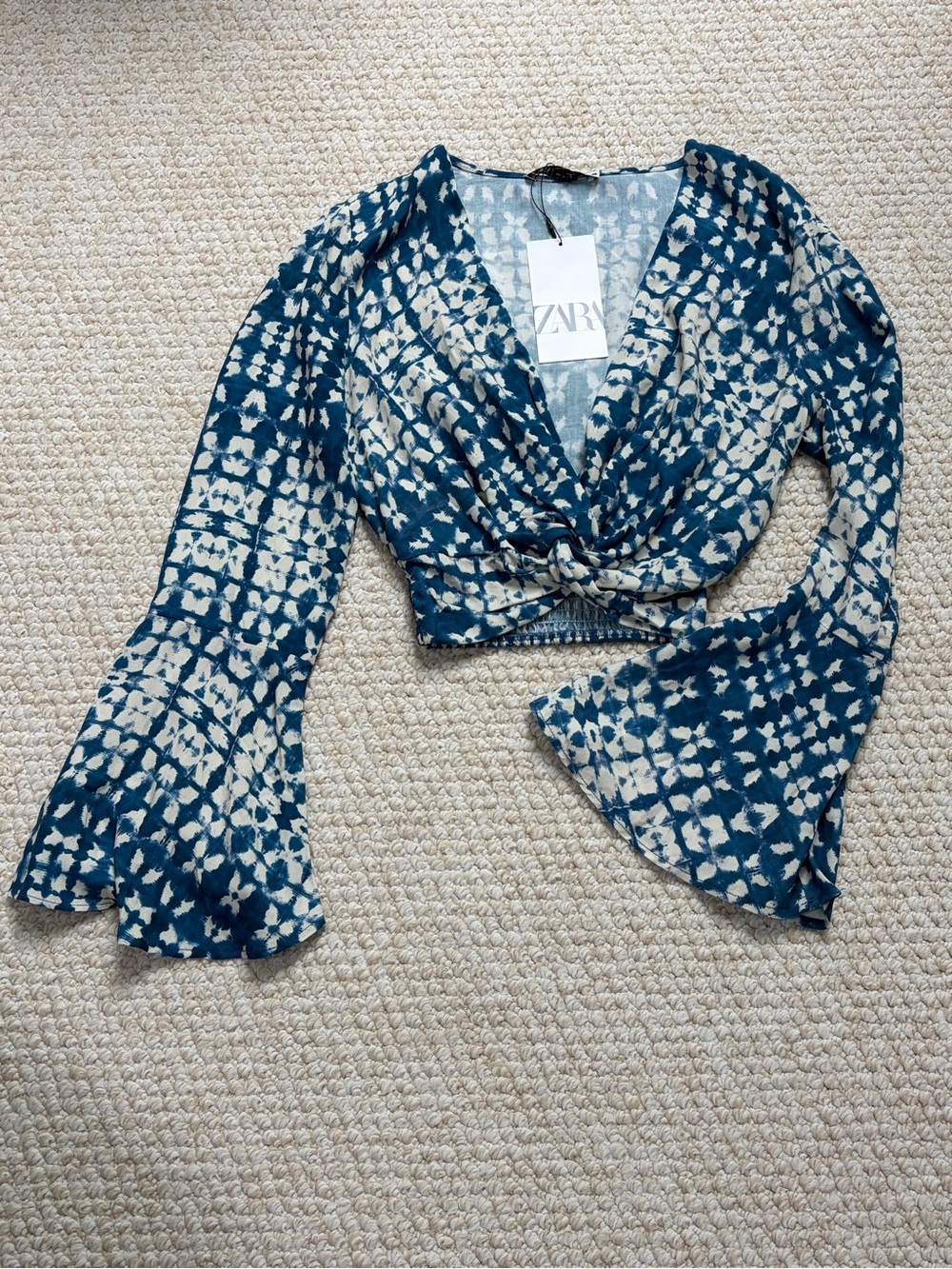 Zara Blue/White Knotted Front Patterned Top Size XS